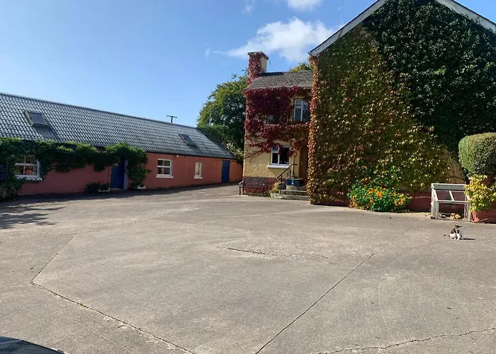 Holiday home Wisteria *
